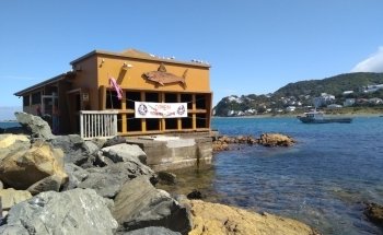 Island Bay Marine Education Centre-Bait House Aquarium