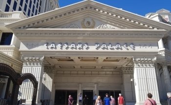 Caesars Forum Shop Atlantis Aquarium