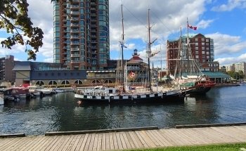 The Aquatarium at Tall Ships Landing