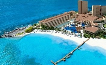 Delphinus Punta Cancun