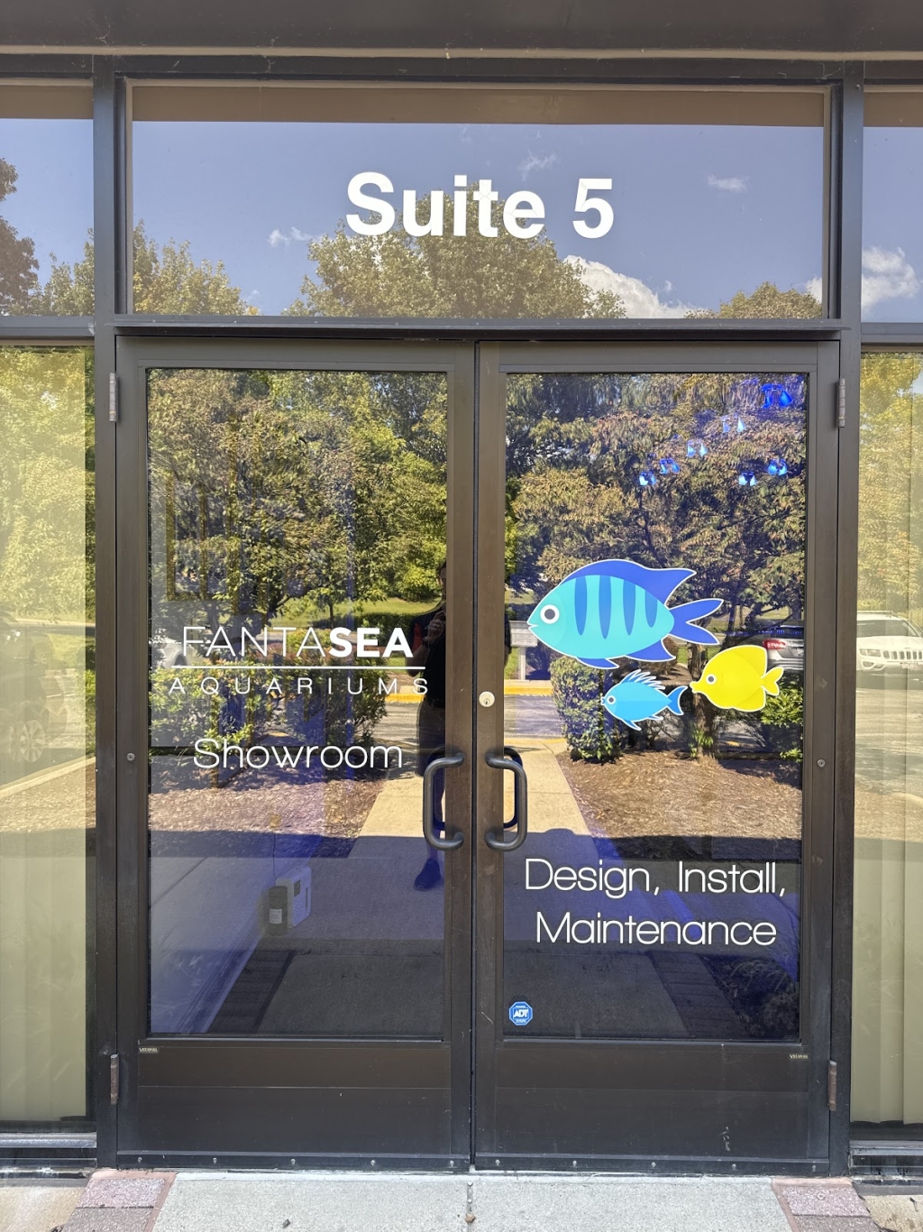 FantaSEA Aquariums | Aquarium Design, Installation, and Service